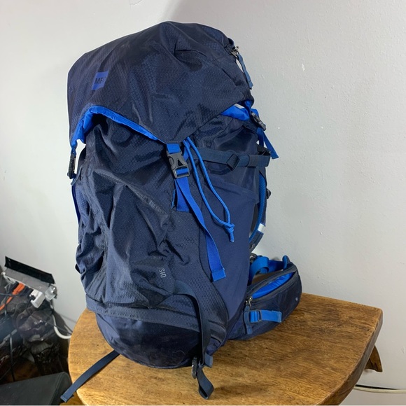 Mec  unisex waterproof backpack - Picture 2 of 8